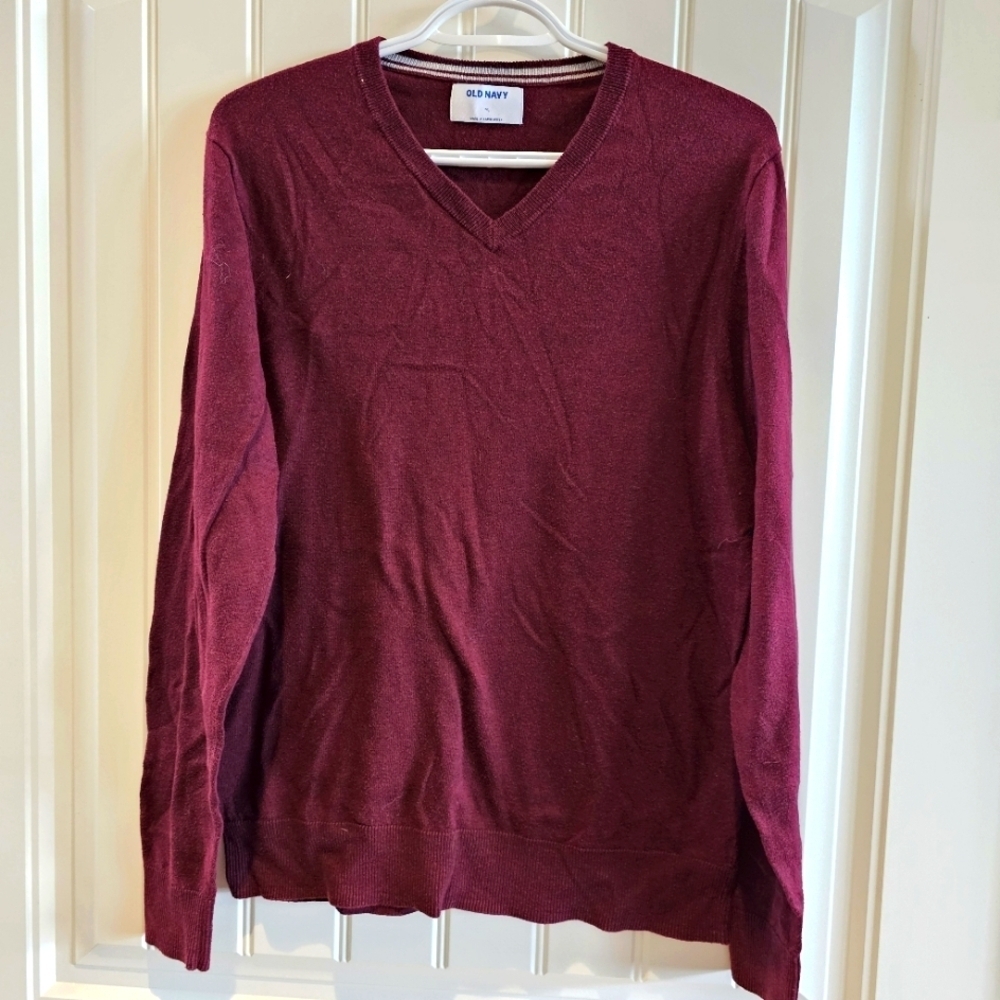 *4 for $25* Old Navy Burgundy V-neck Sweater